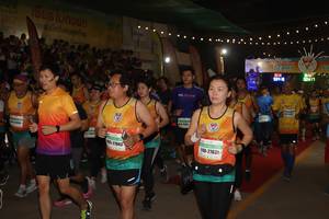 BIB: 00911, 27631, 27843
                            <button type="button" onclick="openModal(9884129)" class="btn btn-primary btn-sm float-right btn-popup" data-toggle="modal" data-target=".modal-high-quality">
                        <i class="fas fa-shopping-cart"></i> Add to Cart
                    </button>
                                            <button type="button" onclick="isThisMe(9884129, true)" class="btn btn-success btn-sm float-right btn-popup btn-isme hidden" data-toggle="tooltip" data-placement="bottom" title="นี่คือรูปของคุณใช่ไหม คลิกที่นี่เพื่อเอาเข้าอัลบั้ม">
                        <i class="fas fa-plus"></i> Add to album
                    </button>
                    <button type="button" onclick="isThisMe(9884129, false)" class="btn btn-warning btn-sm float-right btn-popup btn-isnotme hidden">
                        <i class="fas fa-ban"></i> Remove from album
                    </button>